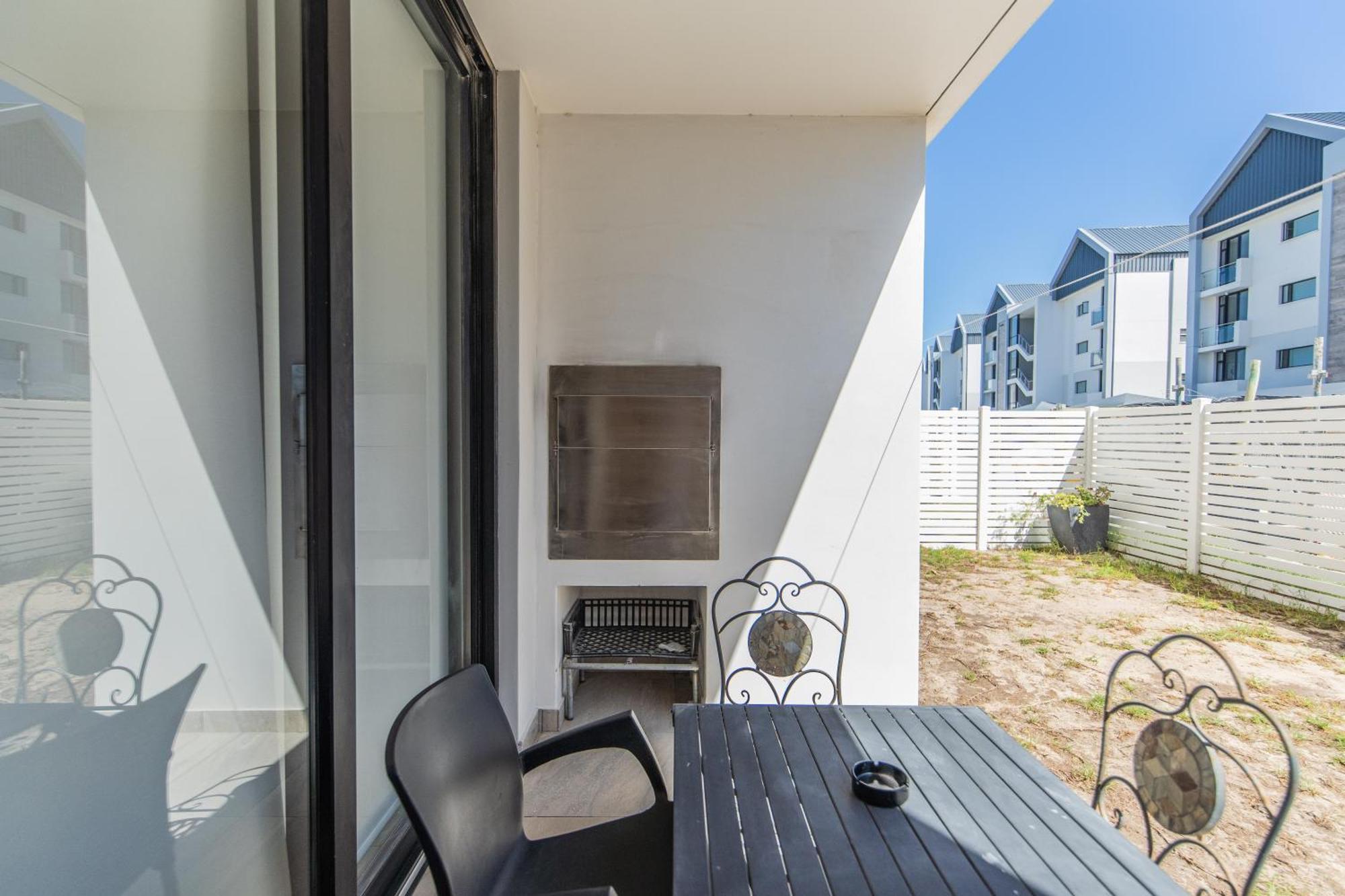 Cozy Modern Apartment At Bellamare Port Elizabeth Exterior foto