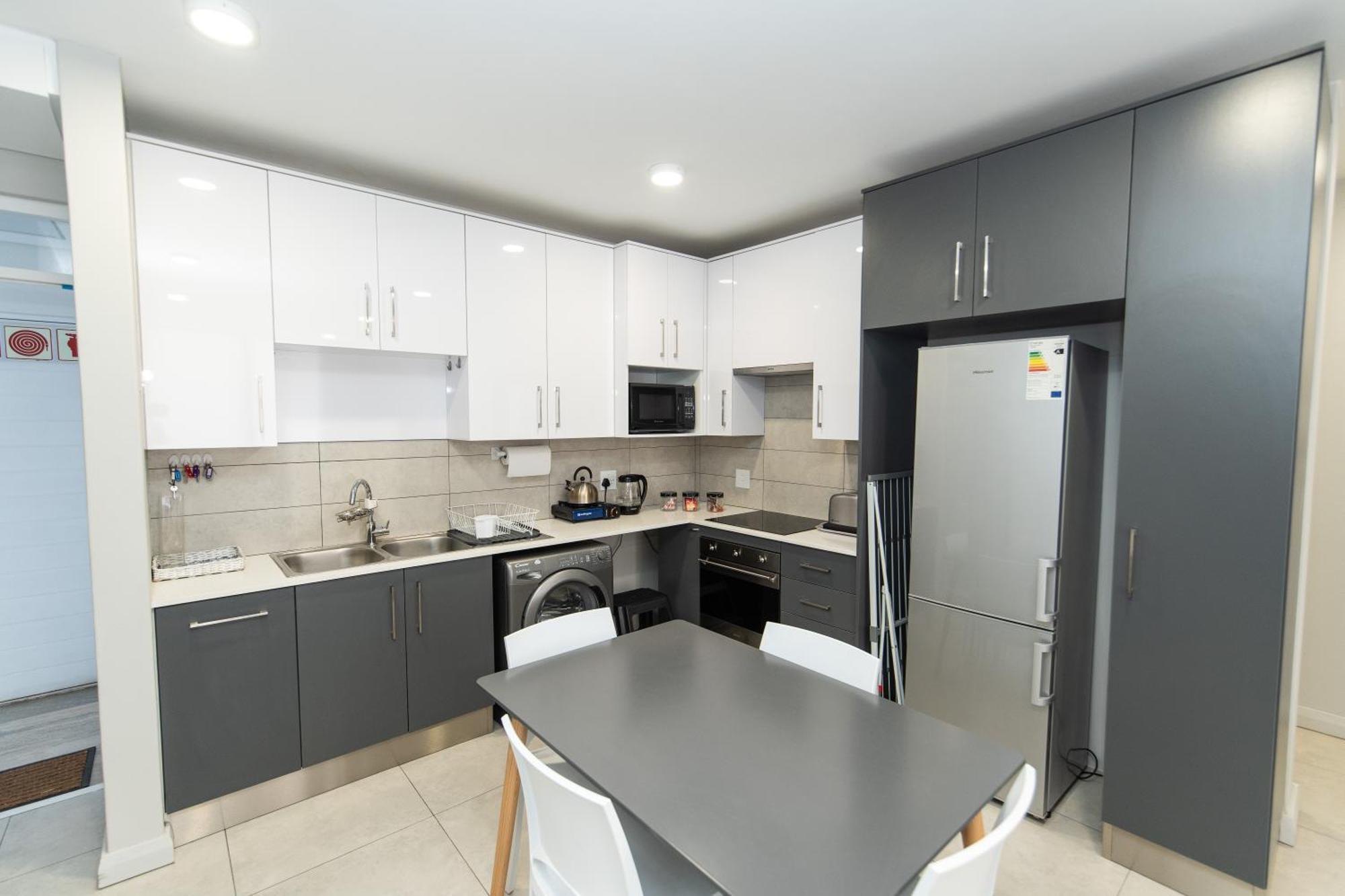 Cozy Modern Apartment At Bellamare Port Elizabeth Exterior foto