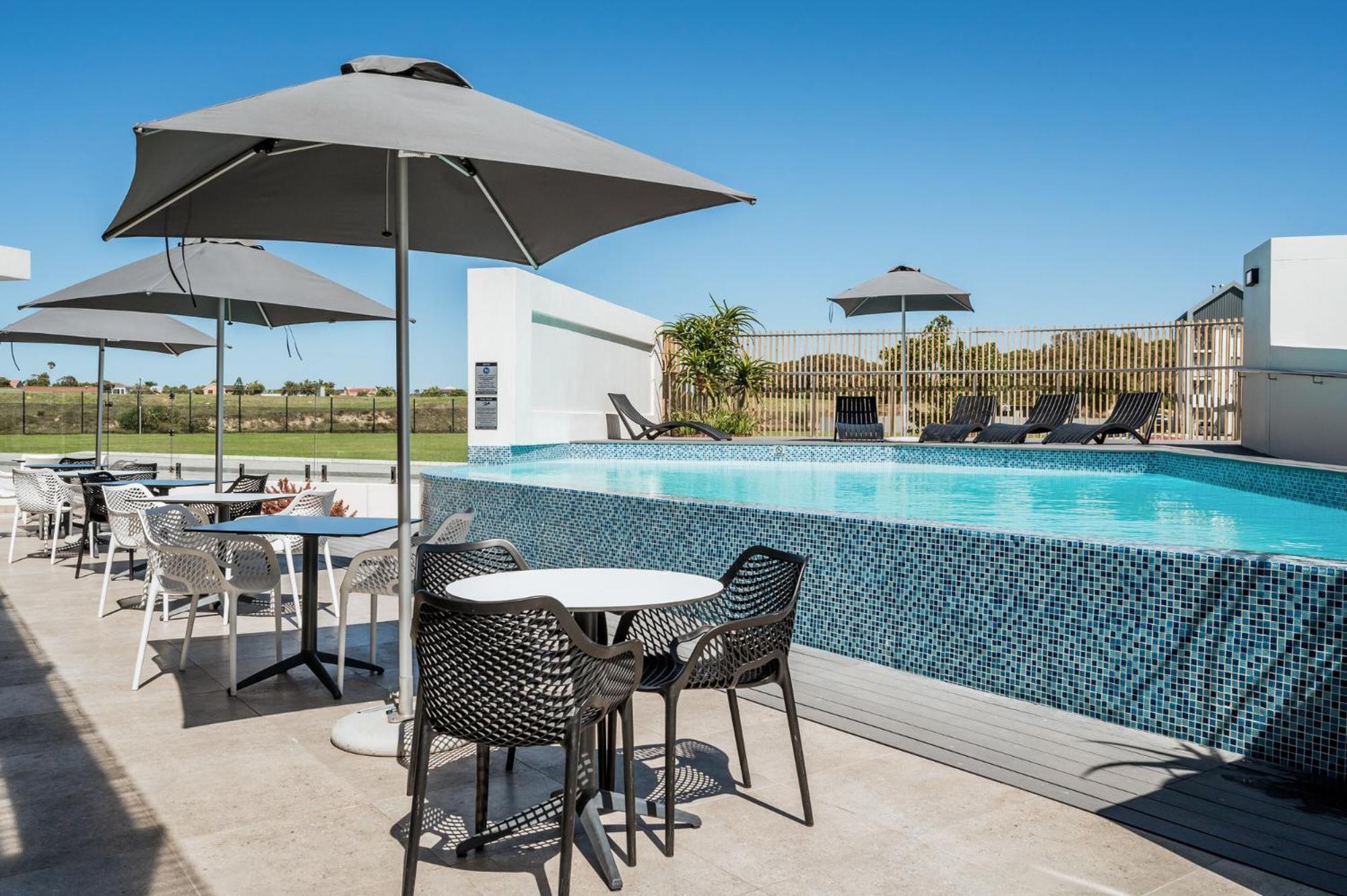 Cozy Modern Apartment At Bellamare Port Elizabeth Exterior foto